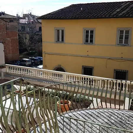 Dalla Signora Clara Pensión San Miniato